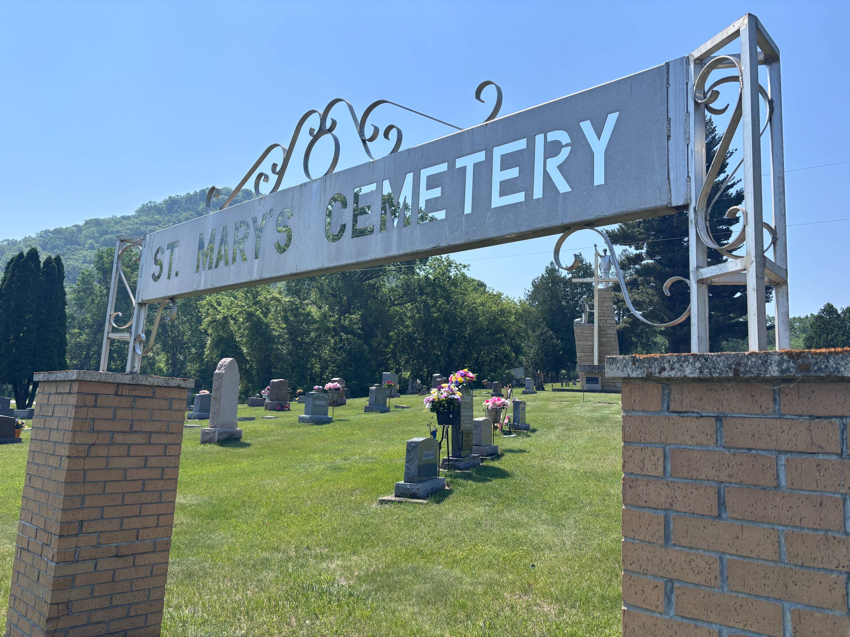 St. Mary's Cemetery Along the Mississippi